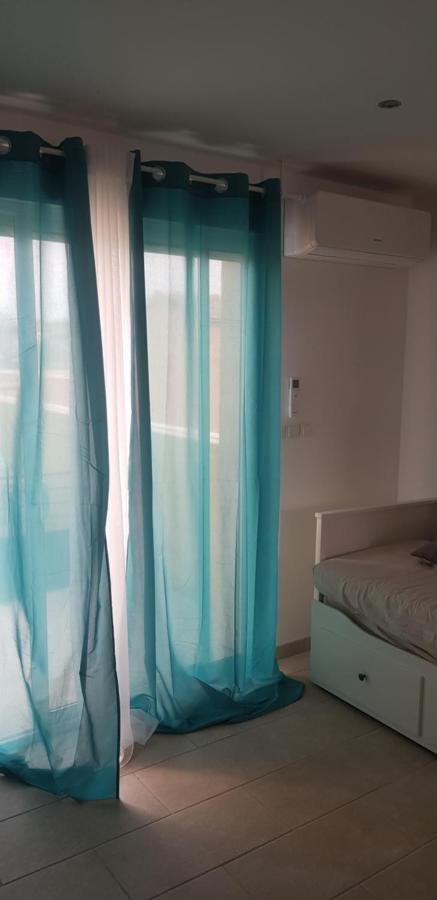 Appartamento Dépendance 29m2 climatisée Saint-Gilles  Esterno foto